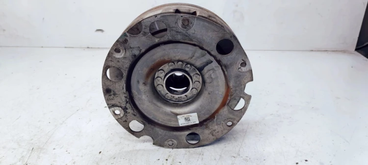 SPRZĘGŁO KOŁO DWUMAS AUDI A4 A5 2.0 TDI 0AW105317M