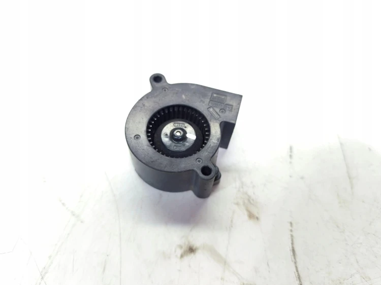 WENTYLATOR REFLEKTORA PRAWY AUDI A4 B9 BLOM2325D-A12 130722301600