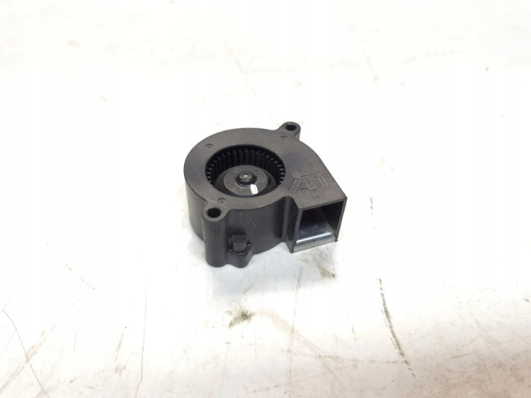 WENTYLATOR REFLEKTORA PRAWY AUDI A4 B9 BLOM2325D-A12 130722301600