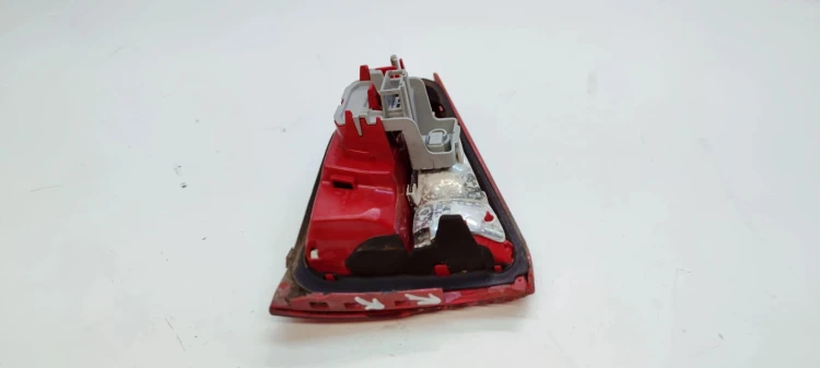 LAMPA PRAWY TYŁ W KLAPĘ AUDI A4 B8 KOMBI LED 8K9945094B
