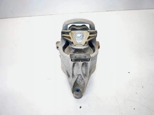 ŁAPA WSPORNIK PODUSZKA SILNIKA PRAWA AUDI A4 B9 A5 8W 2.0 TDI 8W0199372CD