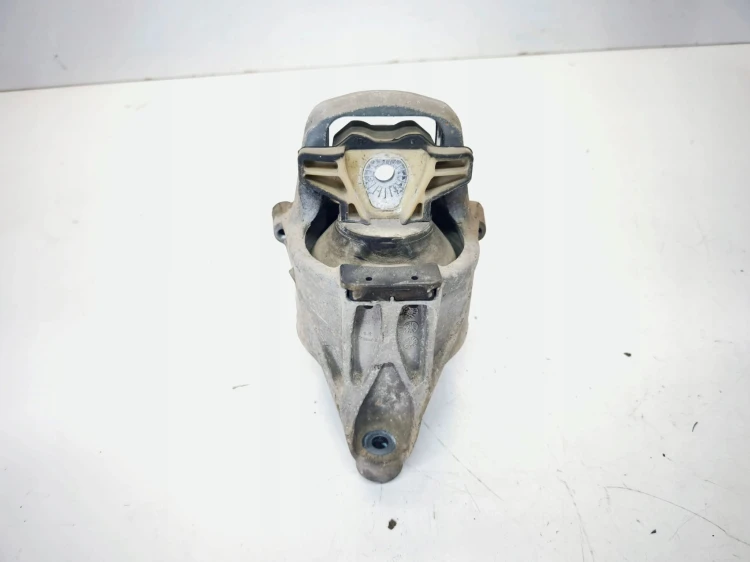 ŁAPA WSPORNIK PODUSZKA SILNIKA PRAWA AUDI A4 B9 A5 8W 2.0 TDI 8W0199372CD