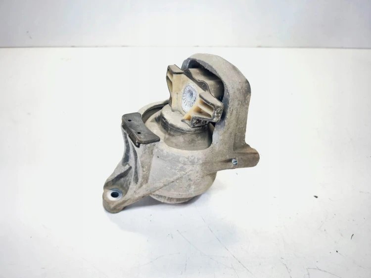 ŁAPA WSPORNIK PODUSZKA SILNIKA PRAWA AUDI A4 B9 A5 8W 2.0 TDI 8W0199372CD