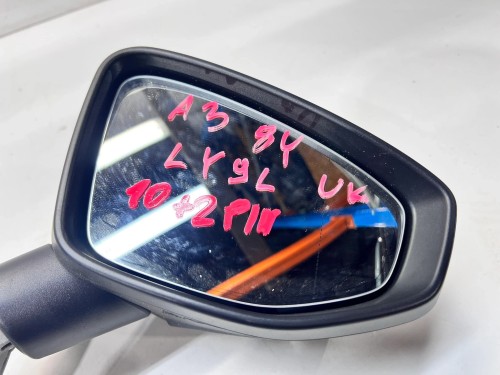LUSTERKO ZEWNĘTRZNE PRAWE FOTOCHROM AUDI A3 8Y 10+2 PIN LY9L UK