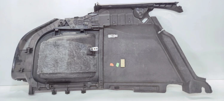 BOCZEK BAGAŻNIKA PRAWY AUDI A4 B8 AVANT 8K9863880