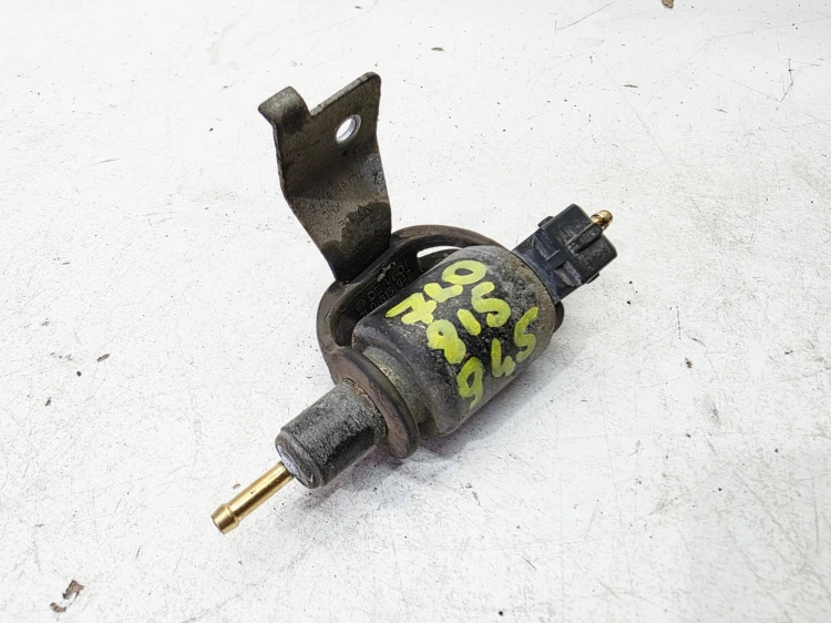 POMPKA WEBASTO AUDI Q7 4L 7L0815947