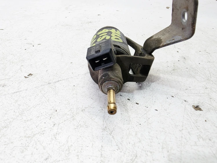 POMPKA WEBASTO AUDI Q7 4L 7L0815947