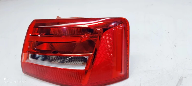 LAMPA PRAWY TYŁ W BŁOTNIK AUDI A6 C7 4G5945096