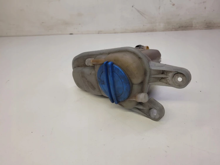 ZBIORNICZEK WYRÓWNAWCZY AUDI A4 A5 Q5 8K0121403Q