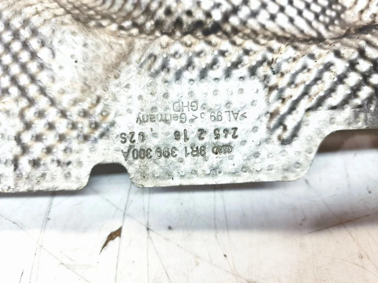 OSŁONA TERMICZNA SILNIKA PRAWA AUDI Q5 8R 8R1399300A