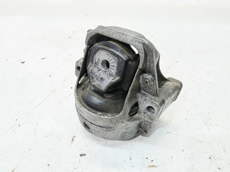 PODUSZKA SILNIKA BEZ CZUJNIKA AUDI A4 B8 A5 8T Q5 8R 8K0199381A