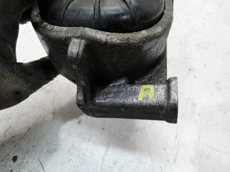 PODUSZKA SILNIKA BEZ CZUJNIKA AUDI A4 B8 A5 8T Q5 8R 8K0199381A