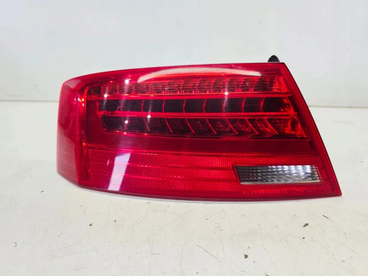 LAMPA LEWY TYŁ Z BŁOTNIKA LED AUDI A5 8T LIFT 8T0945095H