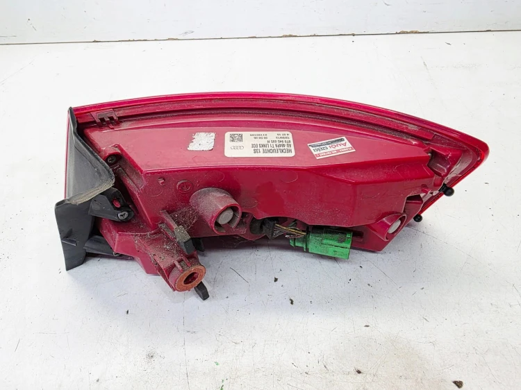LAMPA LEWY TYŁ Z BŁOTNIKA LED AUDI A5 8T LIFT 8T0945095H