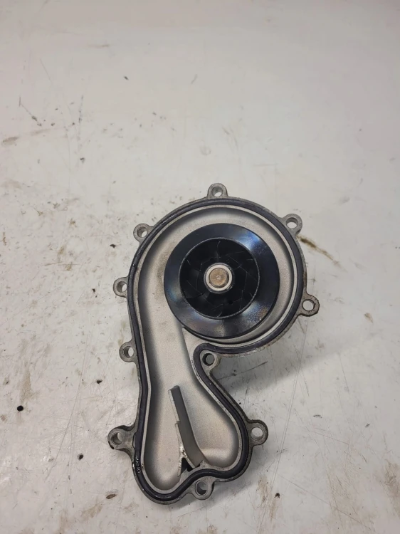POMPA WODY AUDI A6 C7 A7 A8 D3 3.0 TDI 059121008