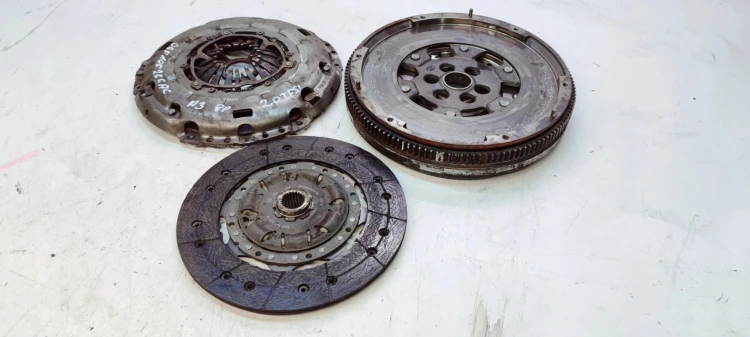 SPRZĘGŁO TARCZA DOCISK DWUMAS AUDI VW SEAT SKODA 2.0 TFSI 06F105266AC