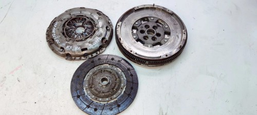 SPRZĘGŁO TARCZA DOCISK DWUMAS AUDI VW SEAT SKODA 2.0 TFSI 06F105266AC