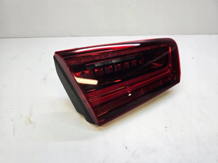LAMPA LEWY TYŁ W KLAPĘ AUDI A6 C7 LIFT 4G9945093F MATRIX