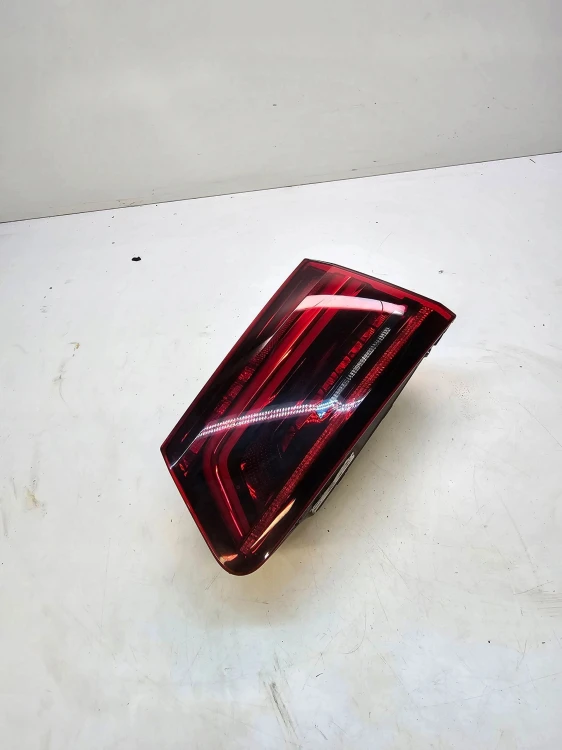 LAMPA LEWY TYŁ W KLAPĘ AUDI A6 C7 LIFT 4G9945093F MATRIX