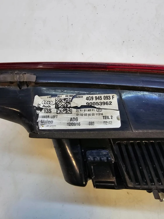 LAMPA LEWY TYŁ W KLAPĘ AUDI A6 C7 LIFT 4G9945093F MATRIX