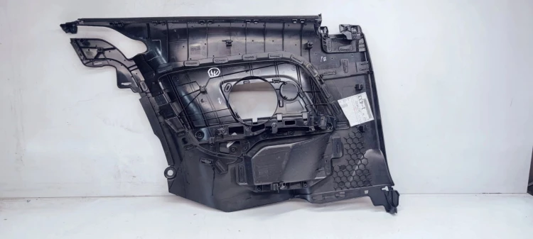 BOCZEK PRAWY TYŁ AUDI A3 8V 8V3867036 MATERIAŁ *14