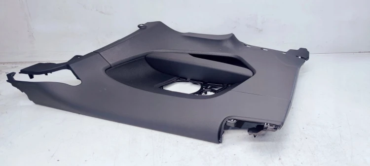 BOCZEK PRAWY TYŁ AUDI A3 8V 8V3867036 MATERIAŁ *14