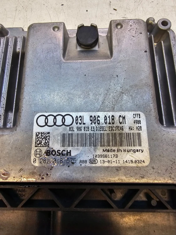 KOMPUTER STEROWNIK SILNIKA AUDI Q3 8U A1 8X 03L906018CM