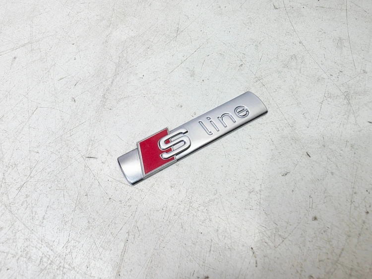 ZNACZEK EMBLEMAT S LINE AUDI A1 A2 A3 A4 A5 A6 A7 A8 Q5 Q7 8N0853601A
