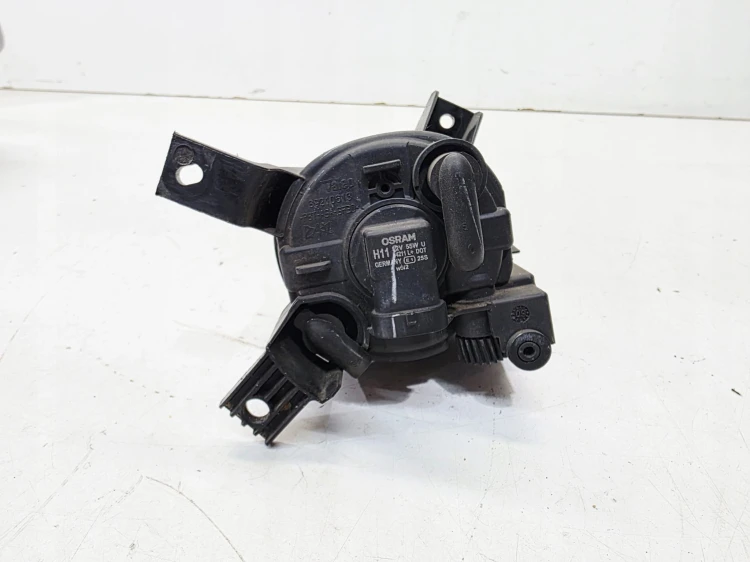 HALOGEN LAMPA PRZECIWMGIELNA LEWY PRZÓD AUDI A3 8P A4 B7 8E0941699C 1/25