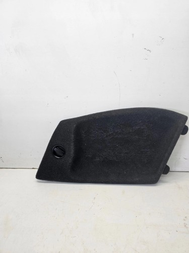 ZAŚLEPKA PÓŁKA BOCZKA BAGAŻNIKA PRAWA AUDI Q3 8U 8U0863880D