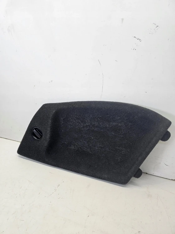 ZAŚLEPKA PÓŁKA BOCZKA BAGAŻNIKA PRAWA AUDI Q3 8U 8U0863880D