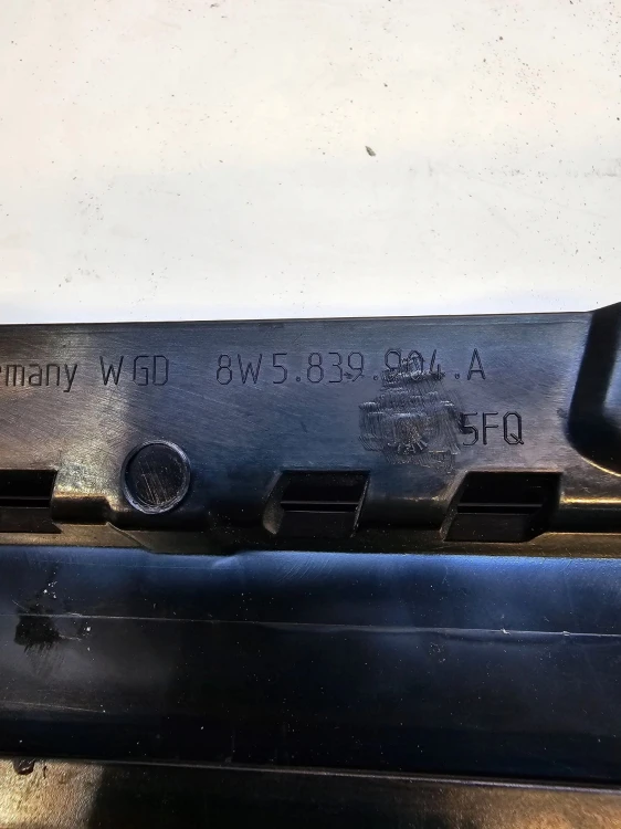 NAKŁADKA OSŁONA SŁUPKA AUDI A4 B9 PRAWY TYŁ 8W5839904A