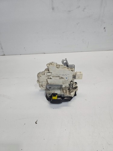 ZAMEK DRZWI PRAWY TYŁ AUDI A4 B6 B7 8E0839016AA 7-PIN