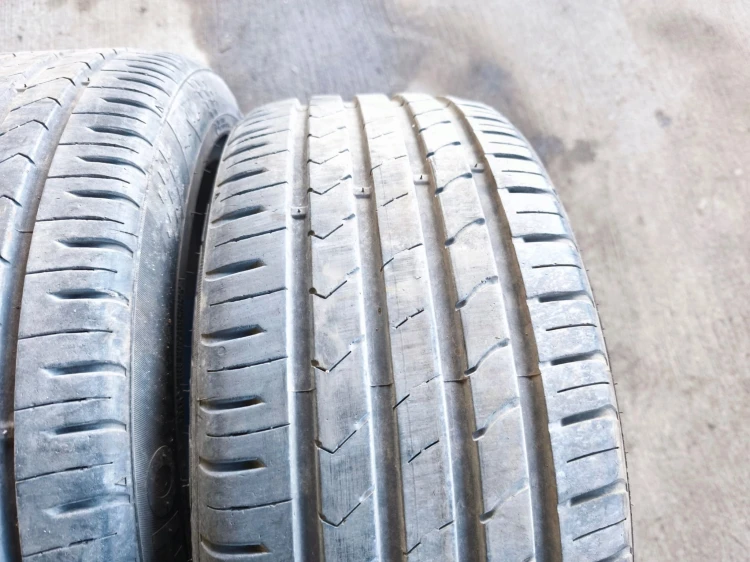 OPONA OPONY LATO KUMHO ECSTA HS51 215/45R16 90V 40/21 6MM