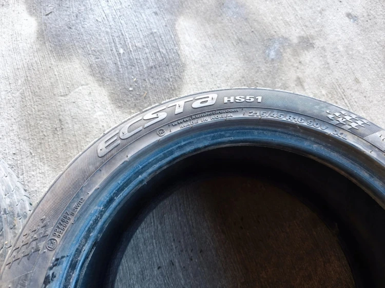 OPONA OPONY LATO KUMHO ECSTA HS51 215/45R16 90V 40/21 6MM