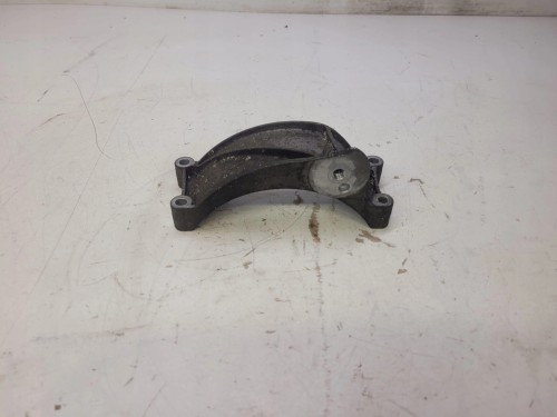 UCHWYT ALTERNATORA AUDI A4 A5 A6 A7 3.0 06E903243D