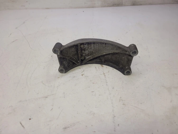 UCHWYT ALTERNATORA AUDI A4 A5 A6 A7 3.0 06E903243D