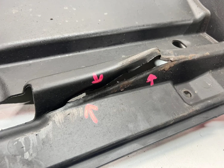 OSŁONA PODWOZIA TYŁ AUDI Q5 FY 80A825216A 38/26