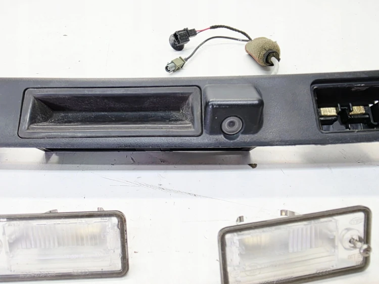 BLENDA PODŚWIETLENIE TABLICY KAMRA AUDI A6 C6 Q7 4L0827574 4L0980551 1/25