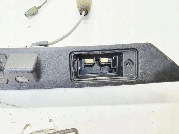 BLENDA PODŚWIETLENIE TABLICY KAMRA AUDI A6 C6 Q7 4L0827574 4L0980551 1/25