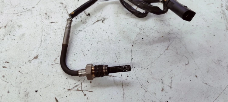 CZUJNIK TEMPERATURY SPALIN AUDI A4 A6 4G0906088J