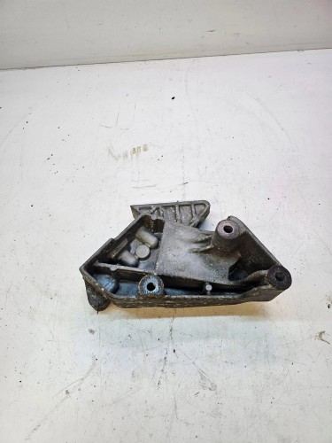 ŁAPA PODUSZKA SILNIKA AUDI A3 2.0 FSI 06F199207P