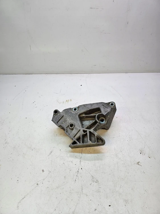 ŁAPA PODUSZKA SILNIKA AUDI A3 2.0 FSI 06F199207P
