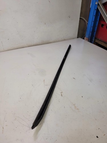 LISTWA ZBIERAJĄCA PRAWA PRZÓD AUDI A4 B8 8K0854328