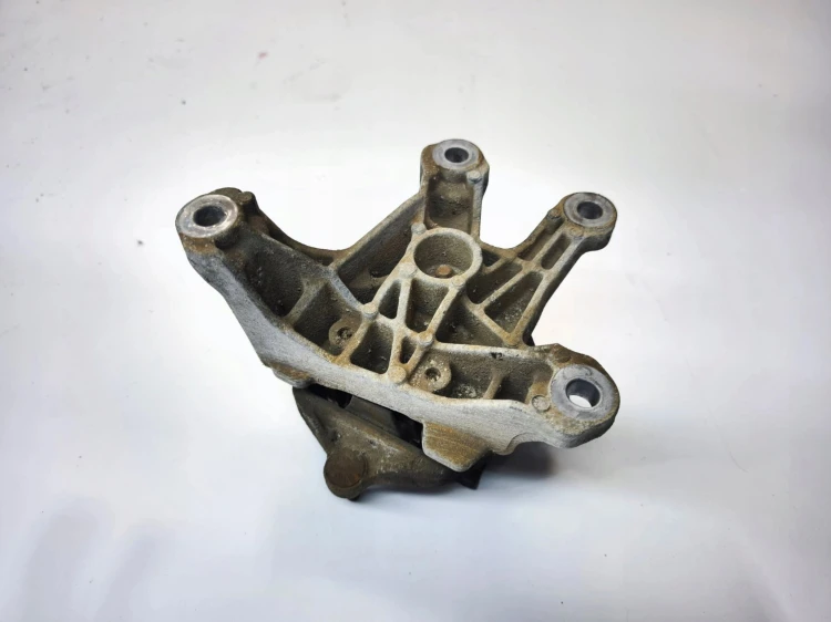 ŁAPA PODUSZKA SKRZYNI AUDI A4 B8 A5 8T A6 A7 4G0399115S