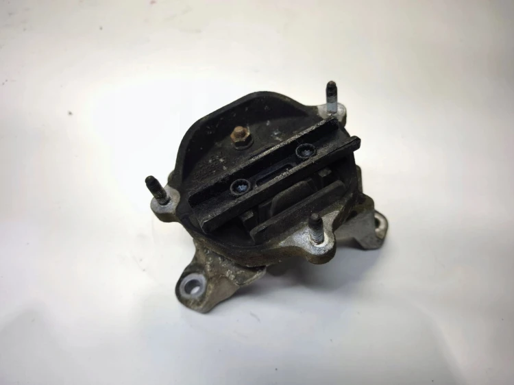 ŁAPA PODUSZKA SKRZYNI AUDI A4 B8 A5 8T A6 A7 4G0399115S