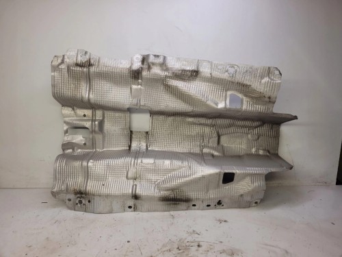 OSŁONA TERMICZNA TUNELU AUDI A4 B9 A5 8W0804160A