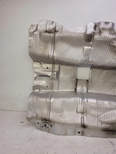 OSŁONA TERMICZNA TUNELU AUDI A4 B9 A5 8W0804160A