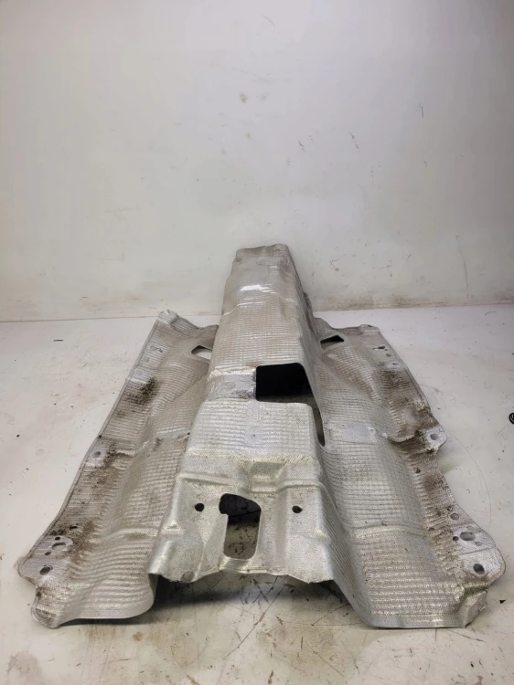 OSŁONA TERMICZNA TUNELU AUDI A4 B9 A5 8W0804160A