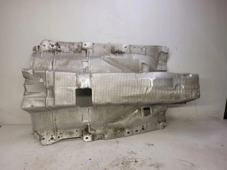 OSŁONA TERMICZNA TUNELU AUDI A4 B9 A5 8W0804160A